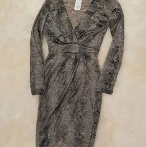 Python print long sleeve dress